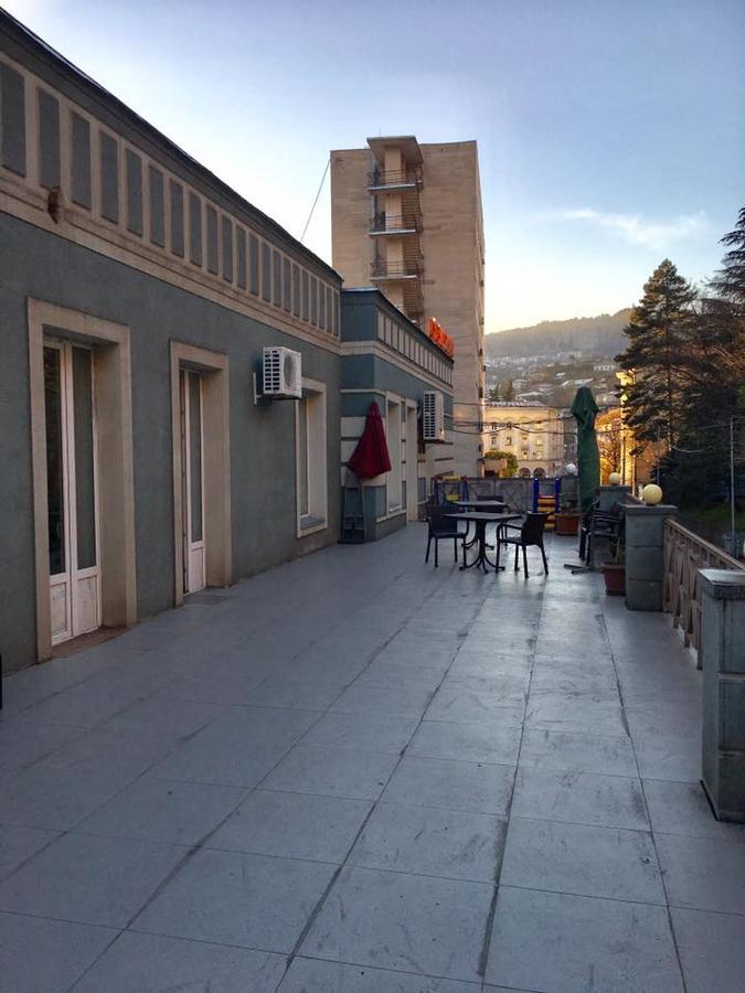 Hotel Newland Chiatura Buitenkant foto